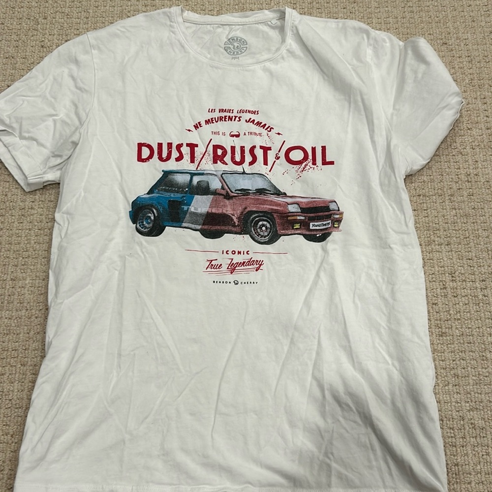 Benson Cherry. T shirt